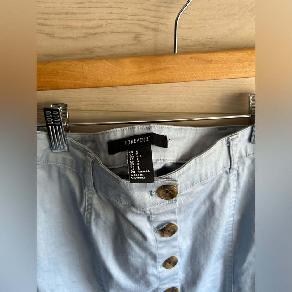 Forever 21 Buttoned Denim Skirt - Picture 4 of 6